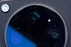 Oppo hé lộ điện thoại Hasselblad với cụm camera to khủng khiếp