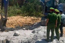 Nhiều doanh nghiệp ở Quảng Ngãi lén đổ thải ra môi trường