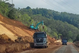 Quảng Ngãi khẩn trương khắc phục sạt lở trên Quốc lộ 24