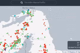 Súng nổ trên eo biển Hormuz, tuyên bố mở cửa đổ vỡ