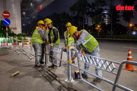 Hà Nội xuyên đêm phân làn cứng tách riêng ô tô - xe máy