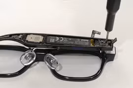 Rokid Glasses phá vỡ định kiến kính thông minh khó sửa chữa