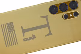 Chiếc "điện thoại ma" Trump Mobile hết mượn hình lại tới đạo nhái