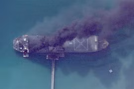 Mỹ lần đầu dùng tên lửa đạn đạo bắn tàu chiến Iran