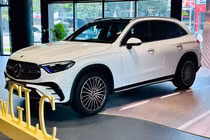 Mercedes-Benz GLC 300 giảm giá, mức tiền đủ mua Hyundai Accent