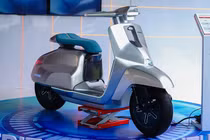 Cận cảnh xe máy điện Lambretta Elettra đặc biệt tại Việt Nam