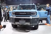 Ngắm Toyota Land Cruiser FJ 2026 "bằng xương bằng thịt", chờ về Việt Nam