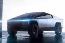 Tesla Cybertruck bị triệu hồi hơn 63.000 xe vì đèn đỗ xe quá sáng