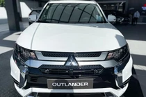 Mitsubishi Outlander "bị lạc" phiếu xuất xưởng tại Việt Nam