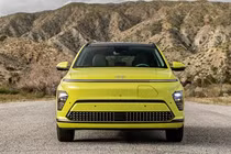 Hyundai Kona Electric 2026 ra mắt bản SE, thua xa Nissan Leaf