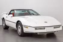 Chevrolet Corvette hơn 39 năm tuổi chạy 25.750 km, bán giá sốc