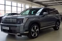 Hyundai SantaFe facelift 2027 tiếp tục lộ diện, hé lộ thiết kế mới