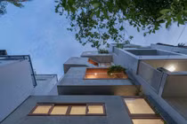 Nhà ống với các khối vuông xếp chồng độc lạ giữa TP HCM 