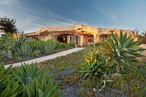 Top 10 ngôi nhà độc đáo nhất thế giới