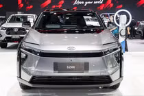 Toyota bZ4X 2026 ra mắt Thái Lan từ 1,2 tỷ đồng, có về Việt Nam?