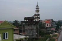 Ngôi nhà 9 tầng kỳ quái của dị nhân xứ Nghệ 