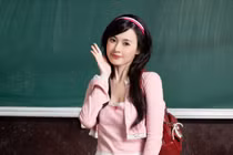 Không còn nhận ra nữ giảng viên Midu ở tuổi 36