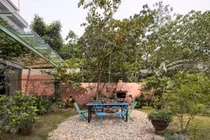 Nhà vườn hướng nội 320m2 yên bình giữa trung tâm Hà Nội