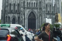 Hà Nội tiếp tục cấm ô tô trên 16 chỗ vào phố cổ trong giờ cao điểm