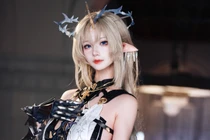 Tân binh làng cosplay sở hữu sắc vóc thiên thần say mê