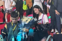 Quỳnh Alee xử lý cực khéo khi fan "cà khịa"