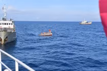 15 ngày vượt sóng, hoàn thành bầu cử sớm trên biển