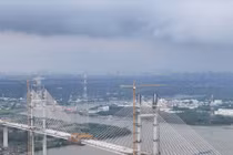 Hợp long cầu Bình Khánh trên cao tốc Bến Lức - Long Thành