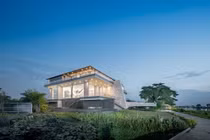 Biệt thự ven sông thiết kế độc lạ để ngắm hoàng hôn