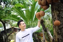 Nhà vườn 4.000m2 như resort của "ông vua nhạc miền Tây"