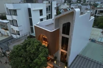 Độc đáo ngôi nhà lấy cảm hứng từ đường cong xe Vespa