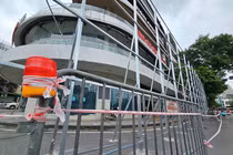 Hà Nội bắt đầu phá dỡ tòa nhà Hàm cá mập