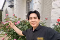 Biệt thự 300m2 rực rỡ hoa hồng của Đan Trường tại Mỹ 