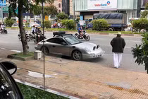 Ngắm Porsche 911 997 độ "siêu độc lạ" của ông Đặng Lê Nguyên Vũ