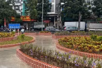  Cận cảnh loạt đường ống to, ống nhỏ xả thải xuống 'Ao cá Bác Hồ' ở Hà Nội