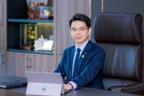 Chân dung Chủ tịch KienlongBank gây sốt với trình diễn cực "cháy" 