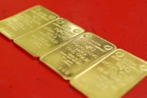 Giá vàng hôm nay 03/8: Tăng cao kỷ lục?