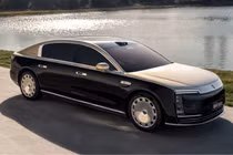 Maextro S800 của Huwei vượt mặt BMW 7-Series tại thị trường tỷ dân