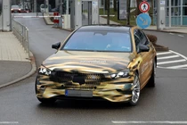 Mercedes-Benz thử nghiệm taxi tự lái S-Class cấp độ 4 tại Abu Dhabi