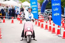 Hà Nội - đề xuất hộ nghèo được tài trợ 100% khi đổi sang xe máy điện