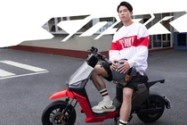 Honda S09R - xe máy điện siêu gọn nhẹ, pin lithium chạy 80 km/lần sạc