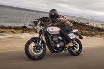 Triumph Tracker 400 2026 phong cách flat-track, giá 202 triệu đồng 