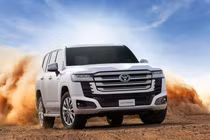 SUV "chủ tịch" Toyota Land Cruiser 300 HEV sắp ra về Việt Nam?