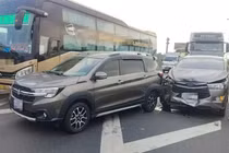 Ô tô tông liên hoàn trên cao tốc qua Đồng Nai, ùn tắc kéo dài gần 10km