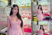 "Phú bà" Yogurt Ng gây "sốt" với loạt ảnh bên máy gắp gấu