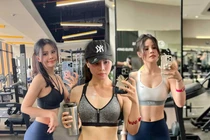 Vợ HLV Vũ Hồng Việt gây sốt với body săn chắc nét căng