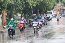 Mưa lớn kéo dài từ Hà Tĩnh tới Đà Nẵng trong 2 ngày cuối tuần