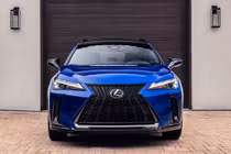 Lexus UX 2026 nâng cấp nhẹ, khởi điểm hơn 999 triệu đồng