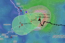 4 người chết, mất tích do sóng lớn từ bão số 15 