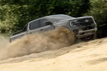 Ford Ranger 2026 mở bán từ 24.000 USD, khai tử máy dầu Bi-Turbo