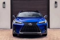 Lexus UX 2026 nâng cấp nhẹ, khởi điểm hơn 999 triệu đồng